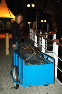 dsc_3102 Mitten in der Nacht: Umzug von der Barstrasse Richtung SunSuLa mit dem ganzen Equipment